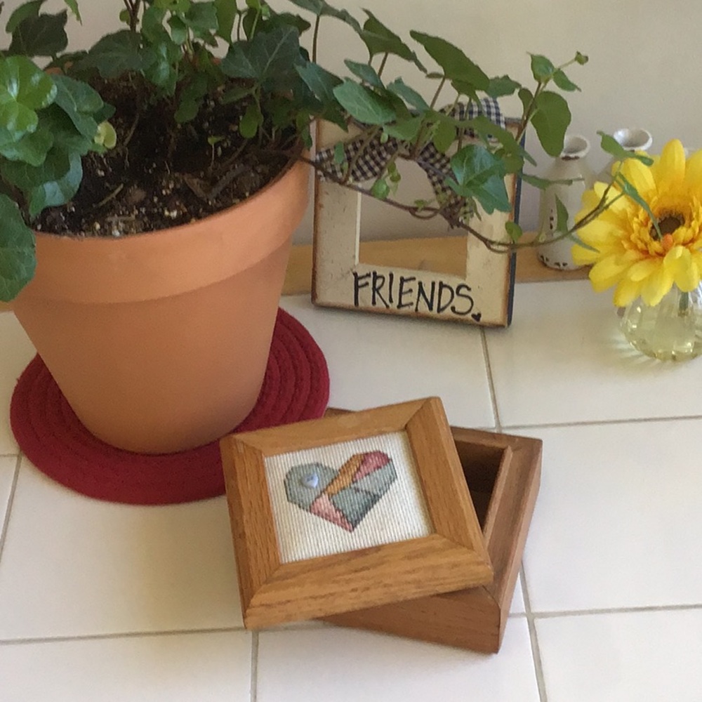 ‘SEPT HOST PICK’ Wooden Box w/Xstitched Inset